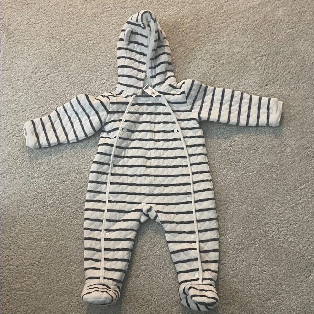 Nordstrom Quilted Baby Onesie in Gray and White